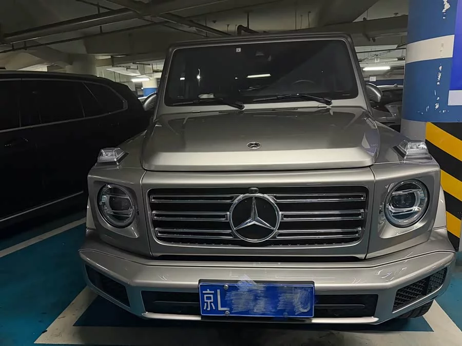 Mercedes Benz G-rated