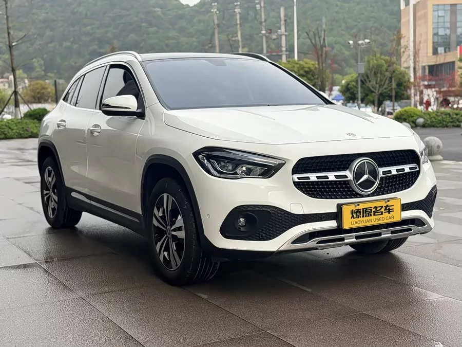 Mercedes Benz GLA