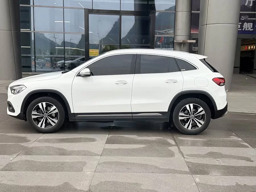 Mercedes Benz GLA