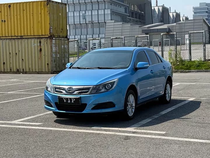 BYD e5