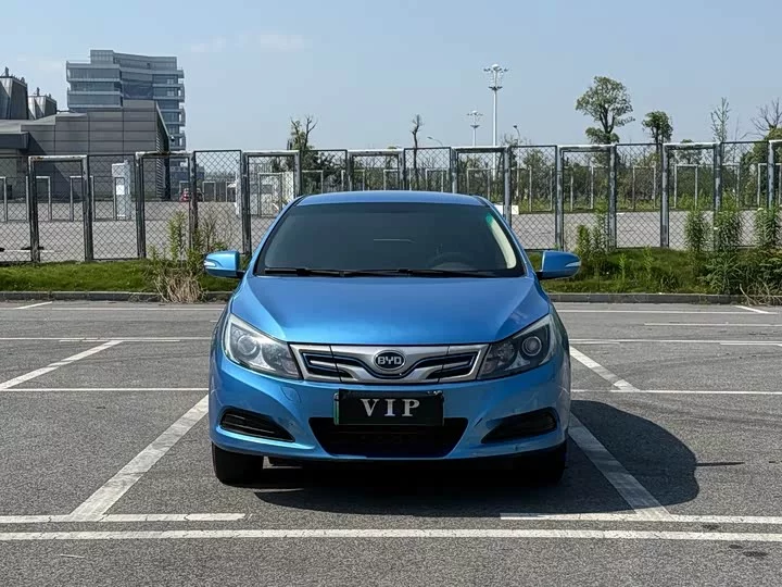 BYD e5