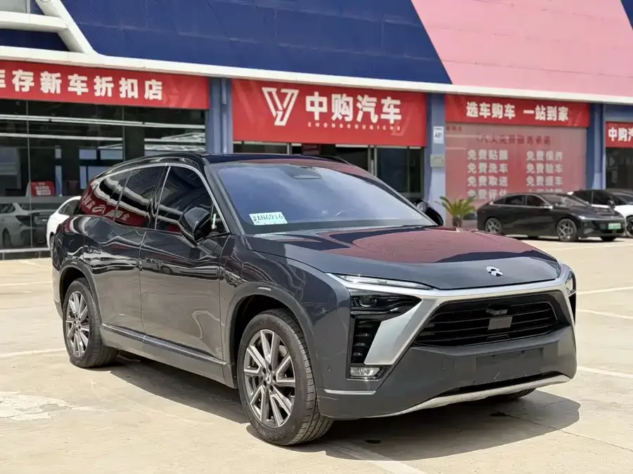 NIO ES8