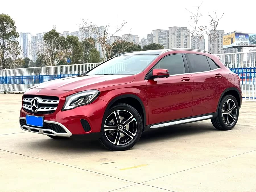 Mercedes Benz GLA