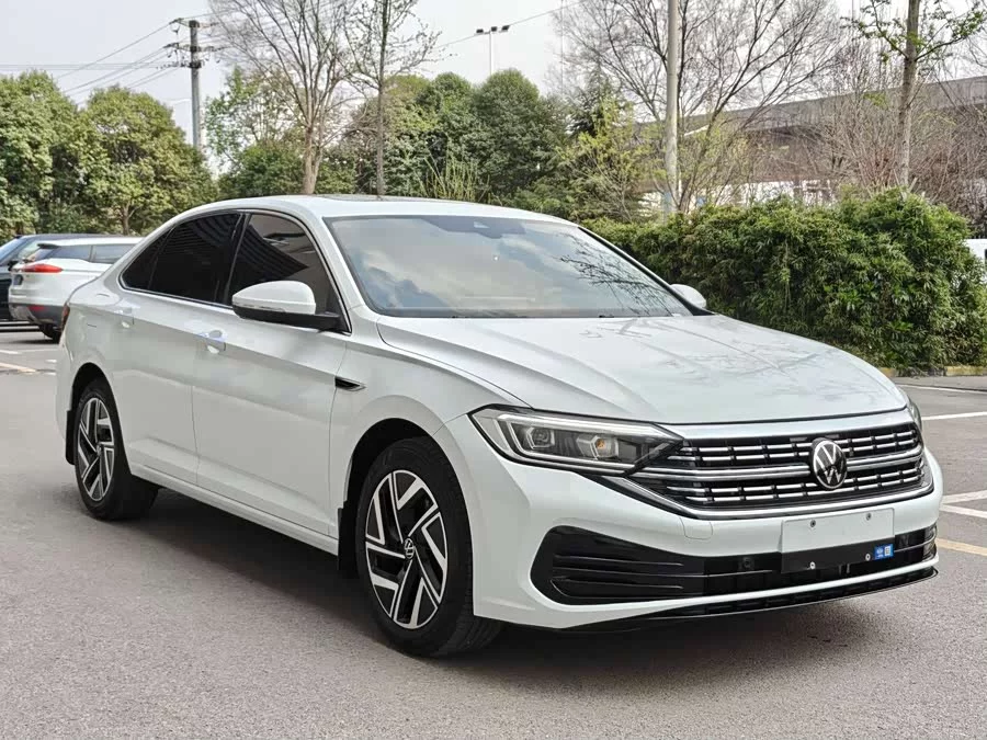 Volkswagen Sagitar