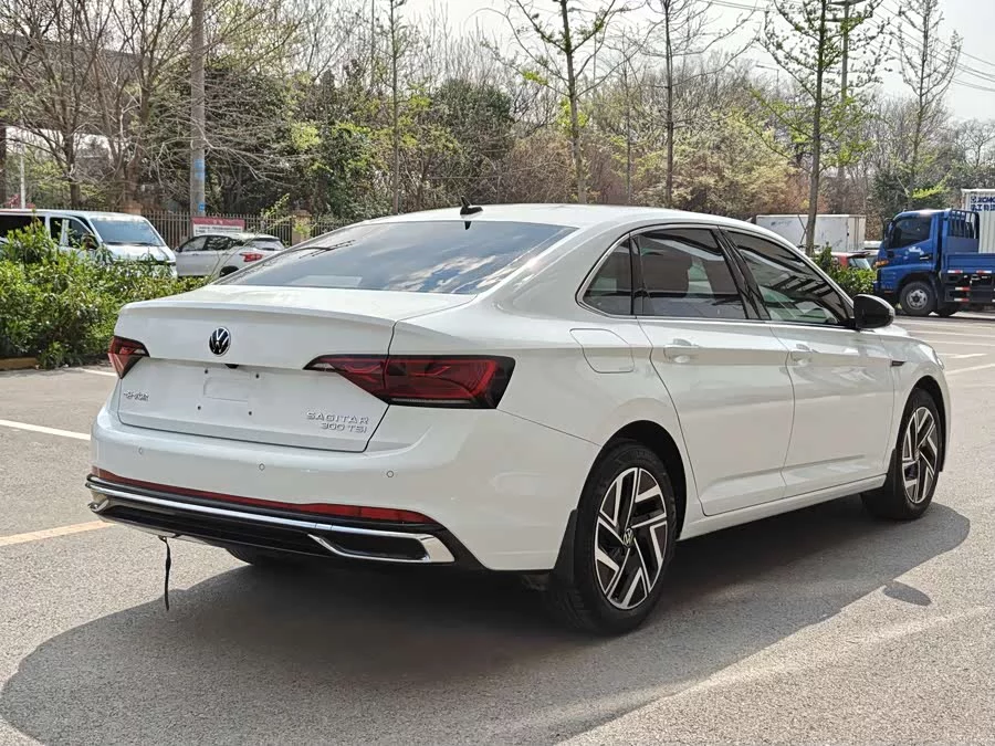 Volkswagen Sagitar