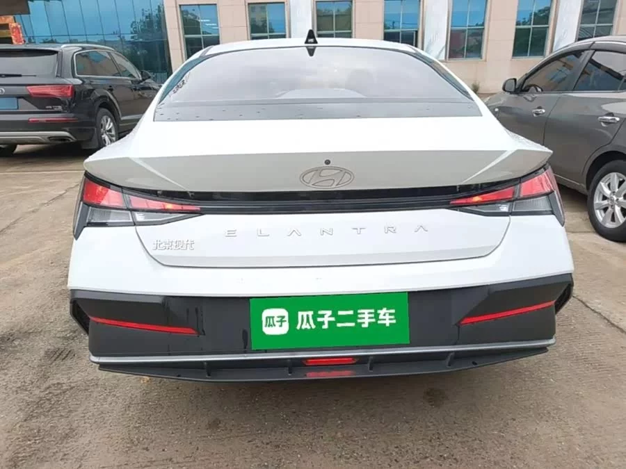 Hyundai Elantra