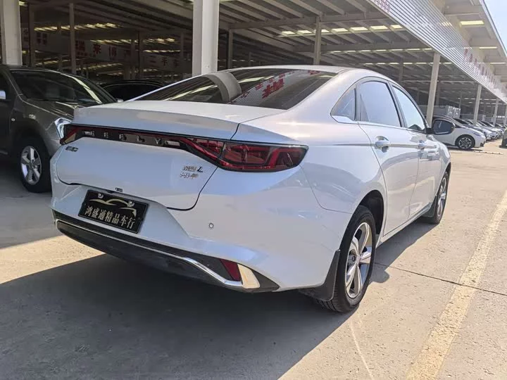 Geely Emgrand L HiP