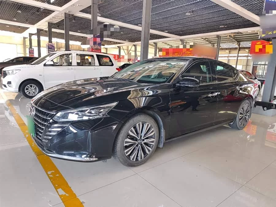 Nissan Teana