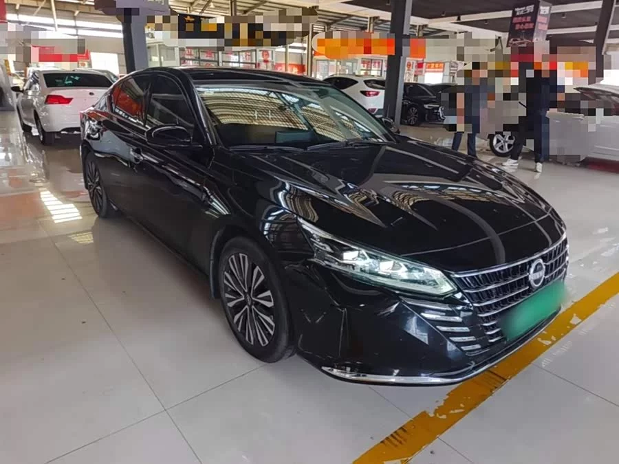 Nissan Teana