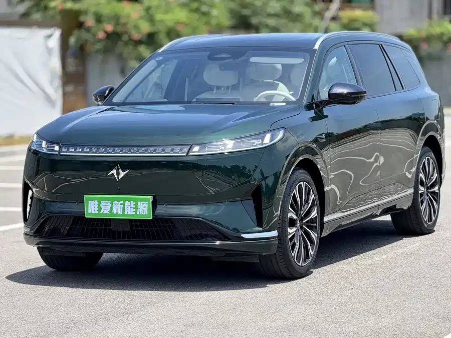 Dongfeng eπ008