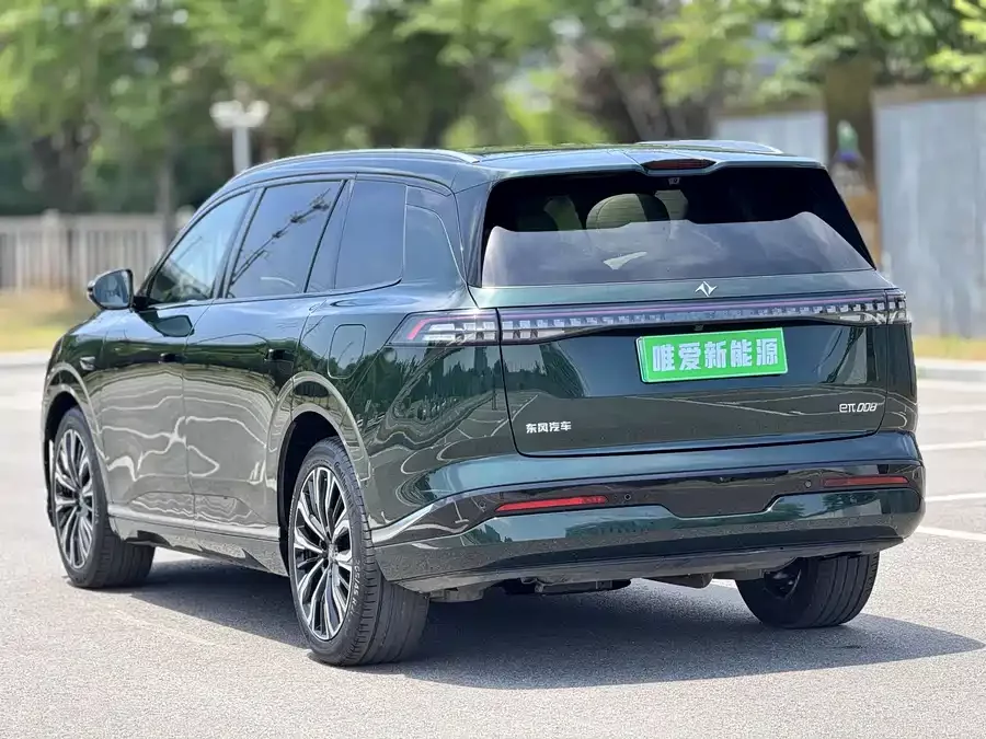 Dongfeng eπ008
