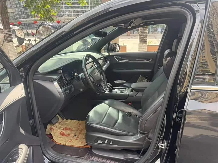 Cadillac XT6
