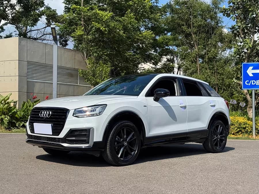 Audi Q2L