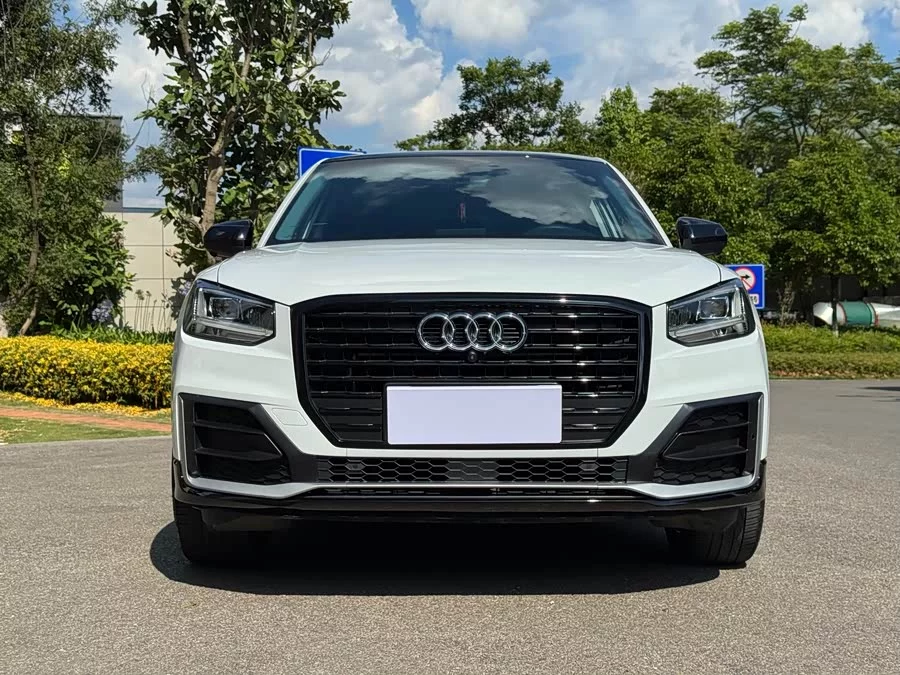 Audi Q2L