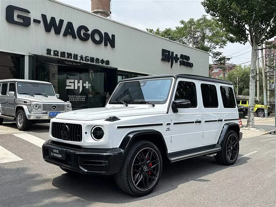 Mercedes Benz G-rated