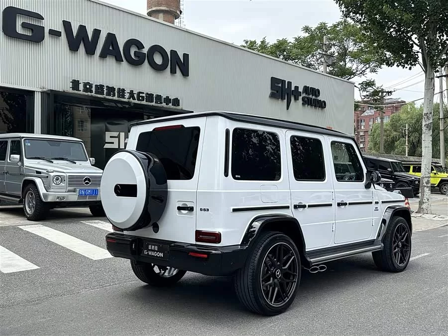 Mercedes Benz G-rated