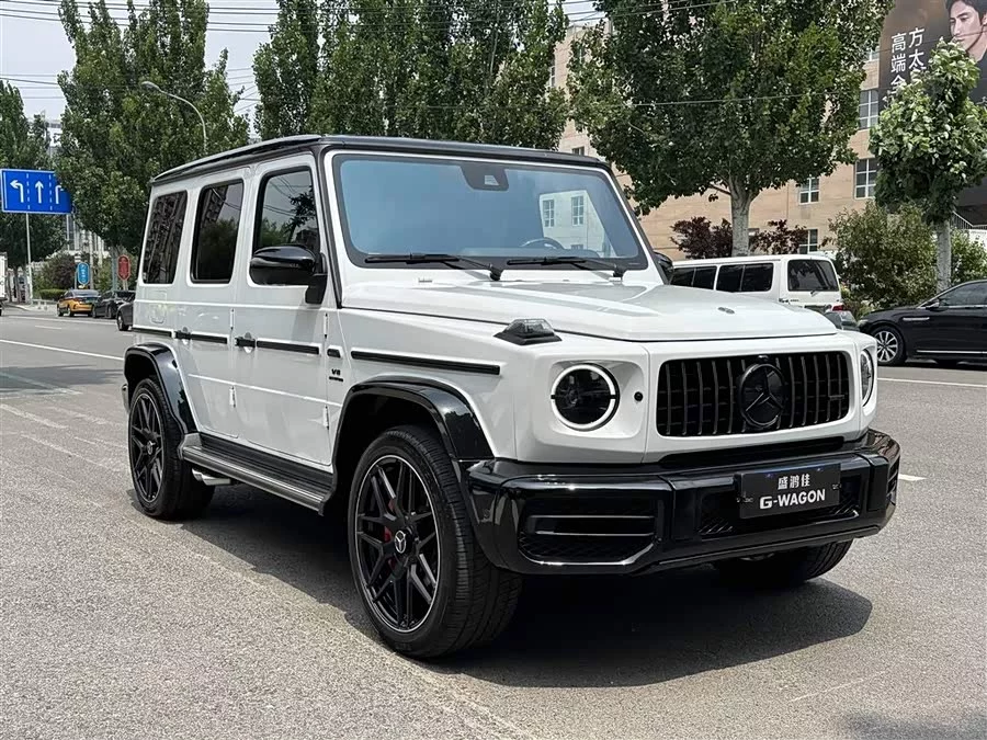 Mercedes Benz G-rated