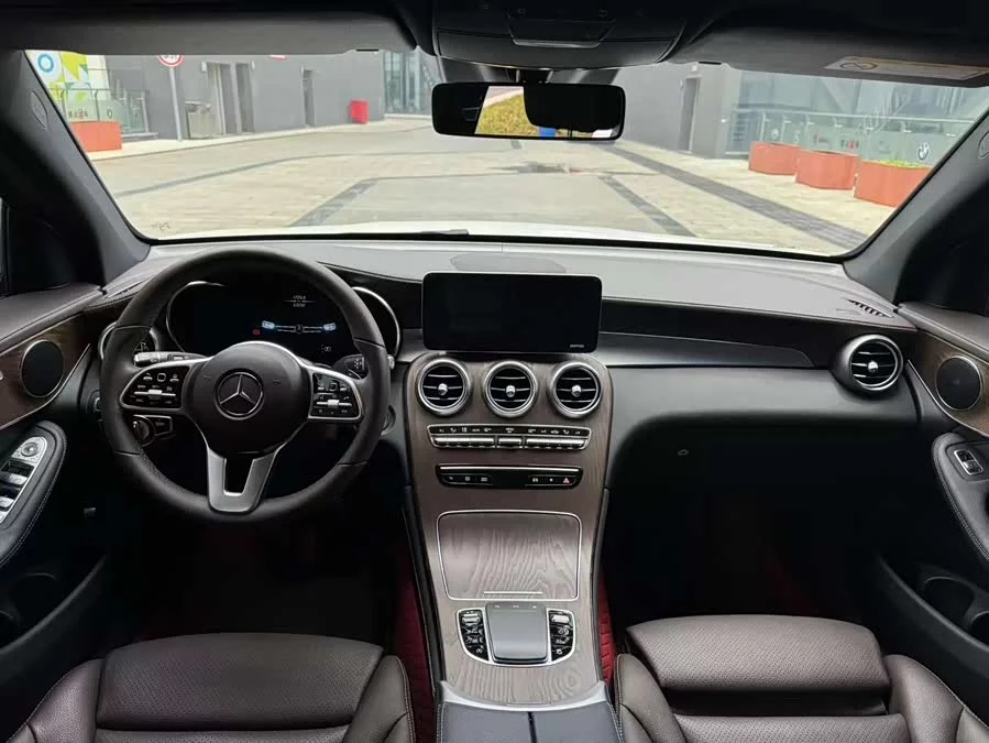 Mercedes Benz GLC