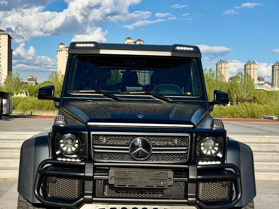 Mercedes Benz G-rated