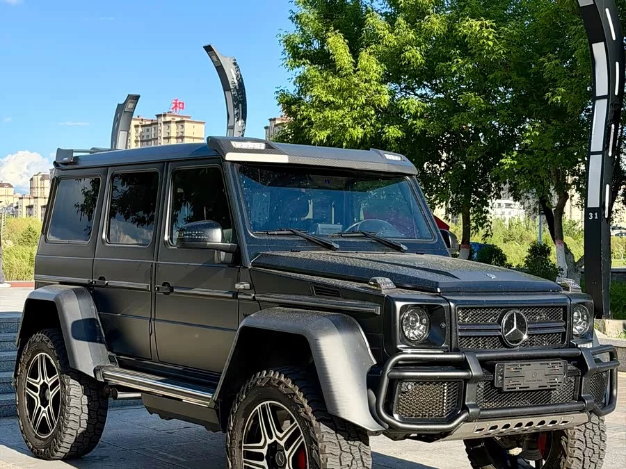Mercedes Benz G-rated