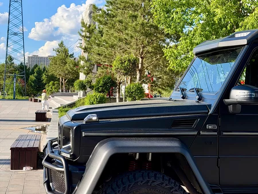 Mercedes Benz G-rated