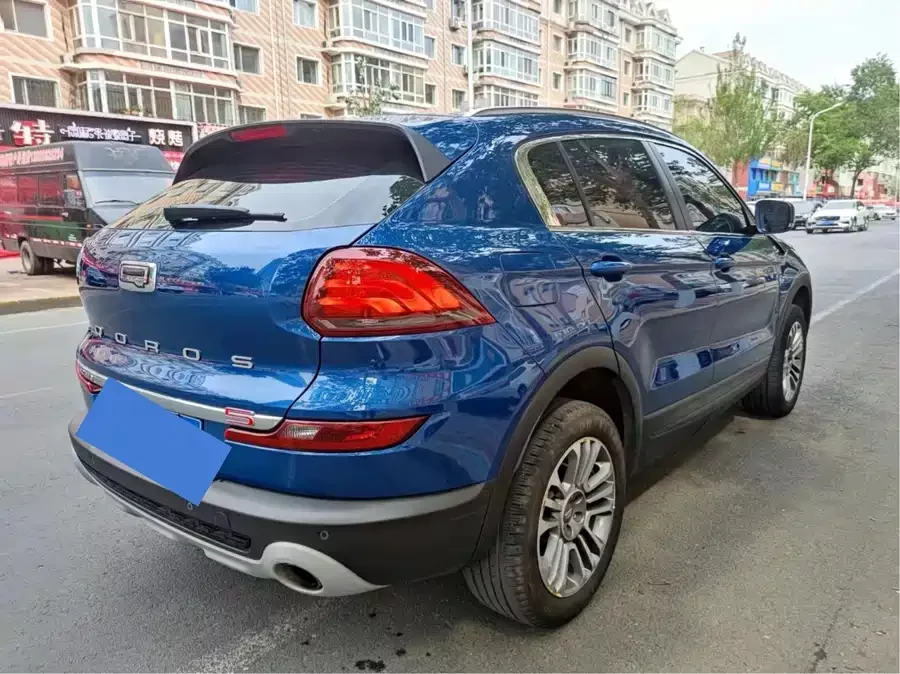 Qoros 5