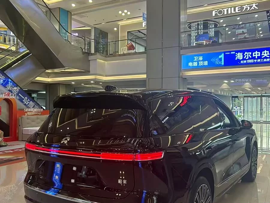 NIO ES8