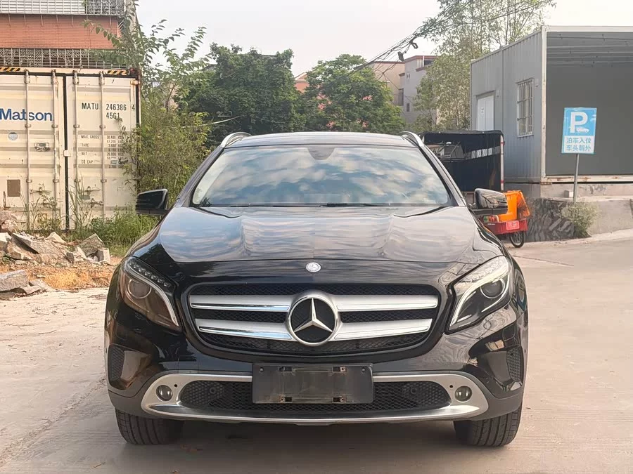 Mercedes Benz GLA