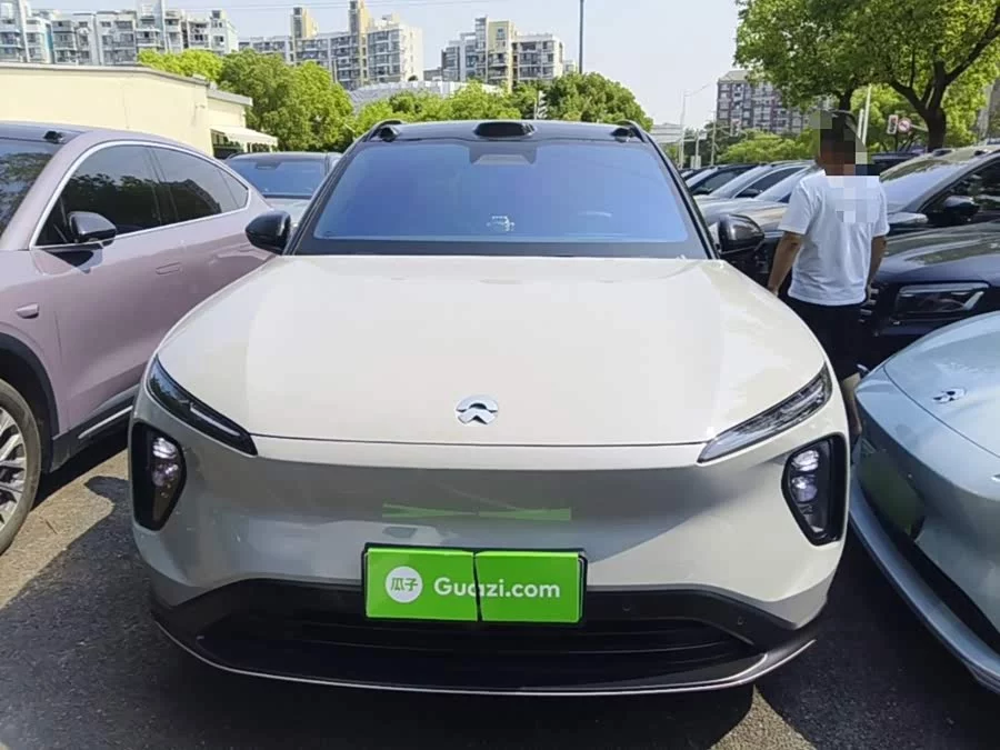 NIO ES6