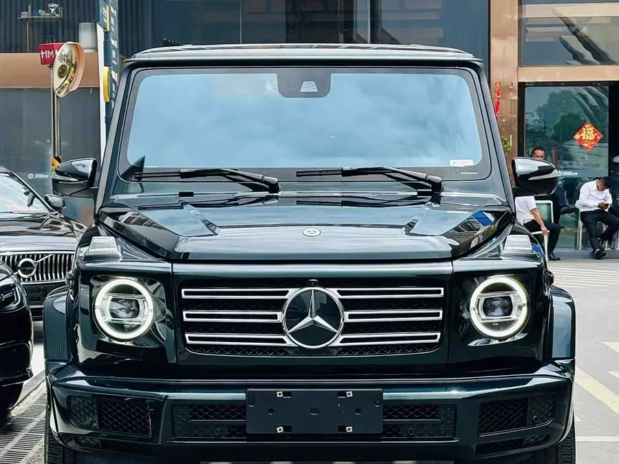 Mercedes Benz G-rated