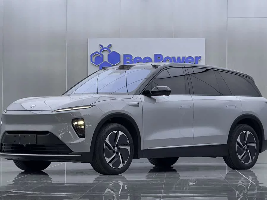NIO ES8