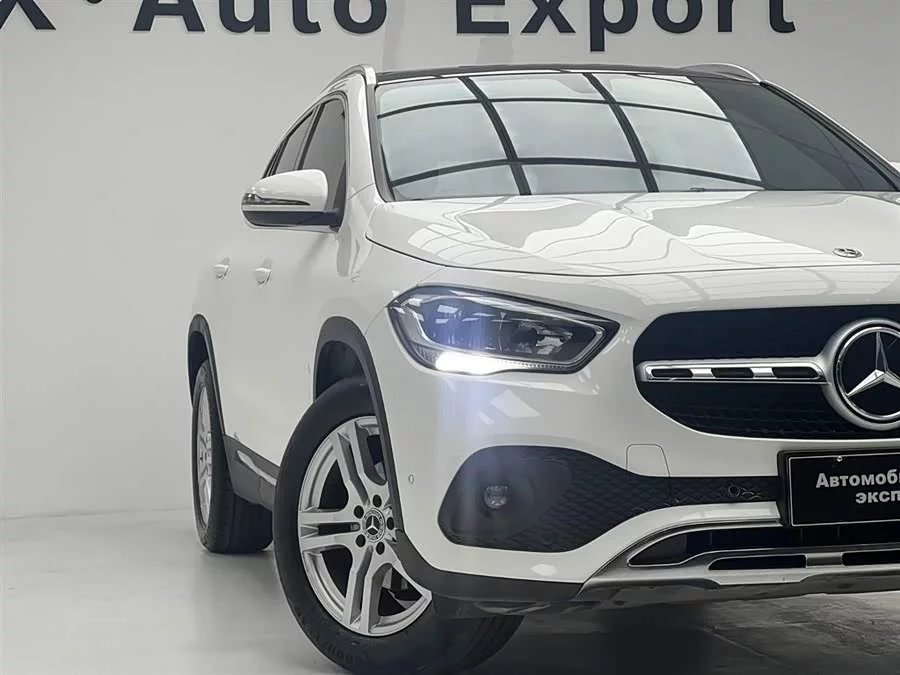 Mercedes Benz GLA
