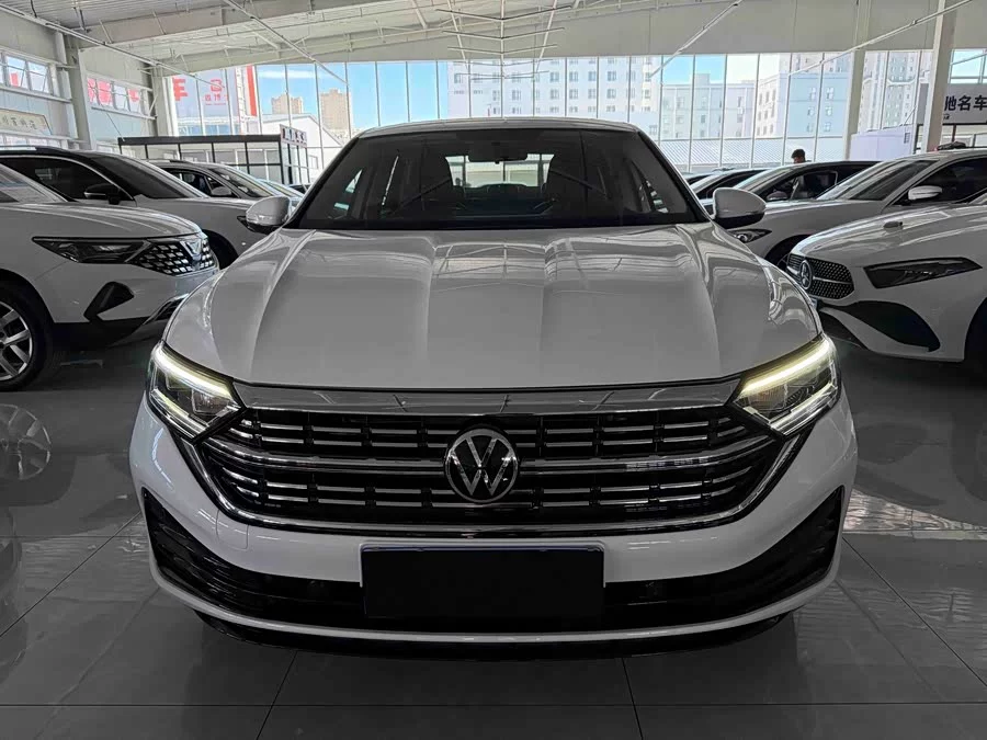 Volkswagen Sagitar