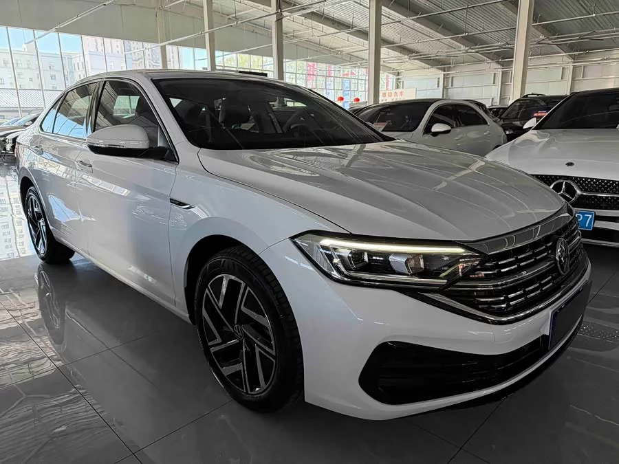 Volkswagen Sagitar