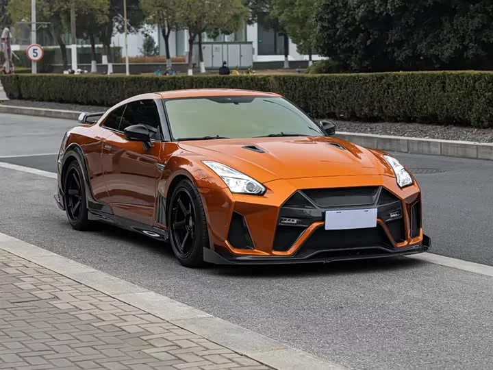 Nissan GT-R