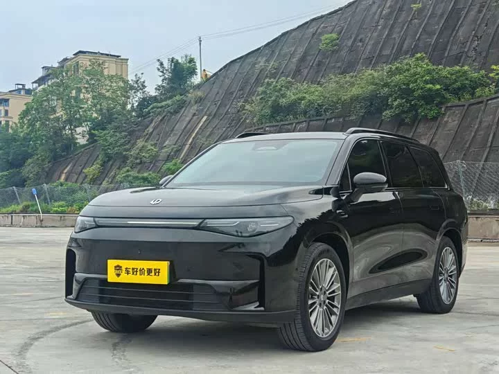 Leapmotor C16