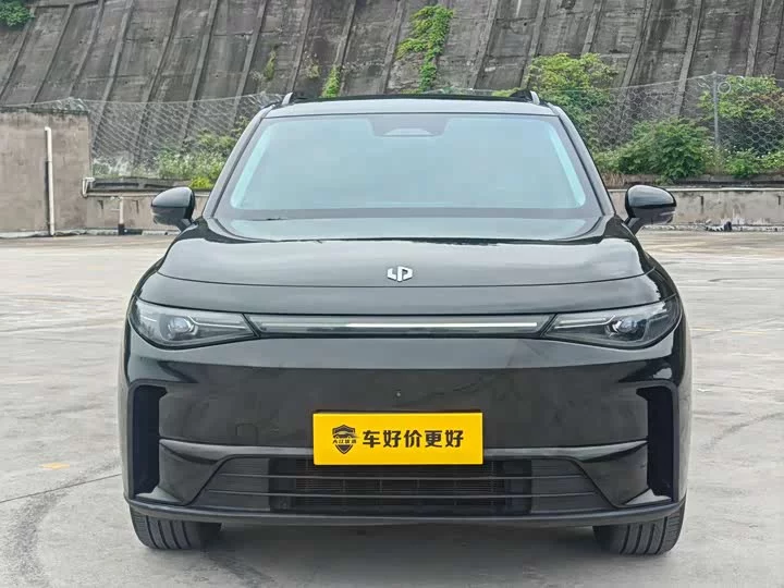 Leapmotor C16