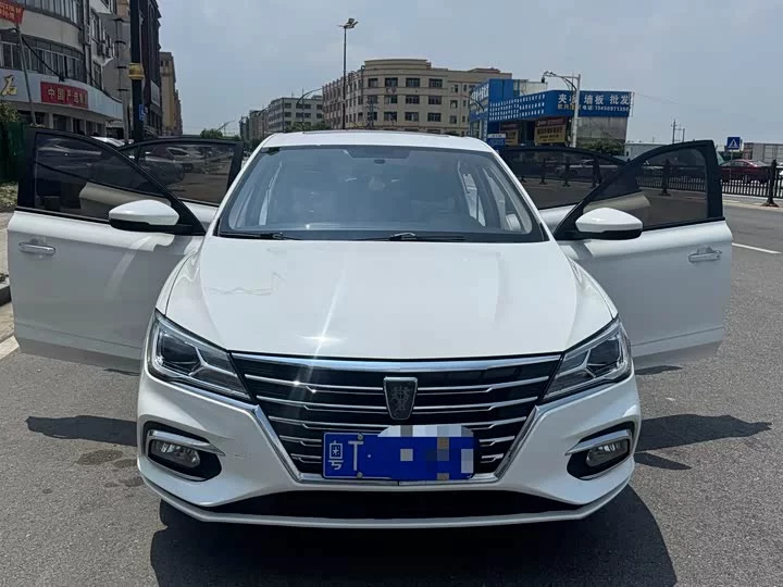 Roewe i5
