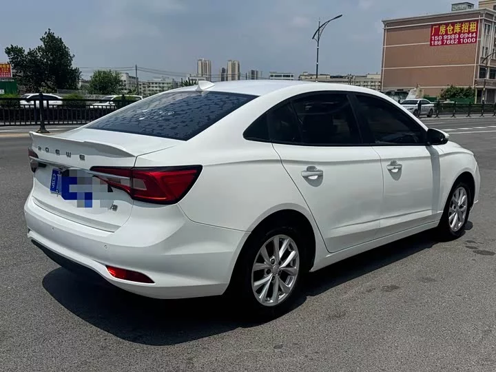 Roewe i5