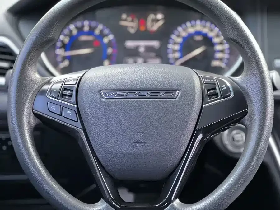 Venucia T90