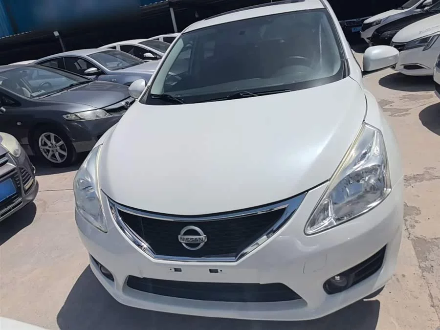 Nissan Tiida