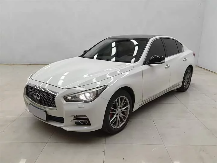 Infiniti Q50L