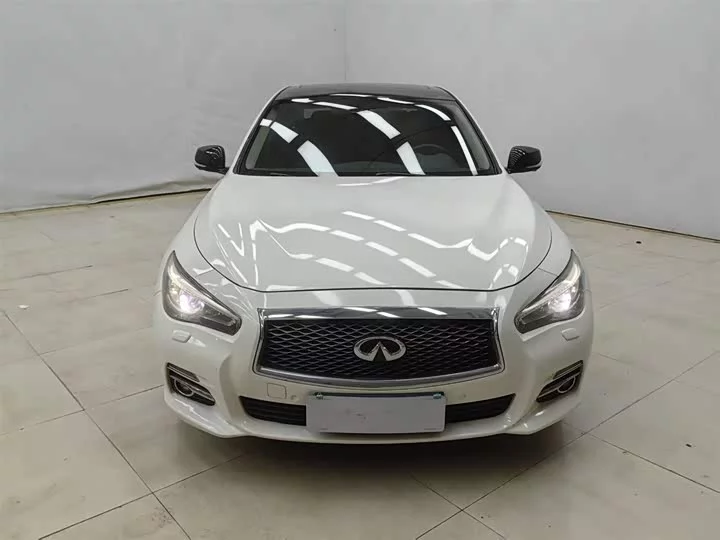 Infiniti Q50L
