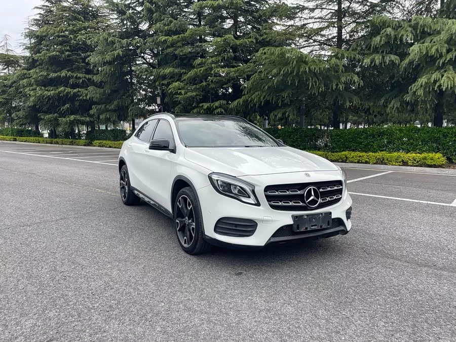 Mercedes Benz GLA