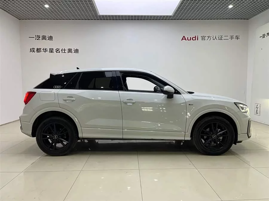 Audi Q2L