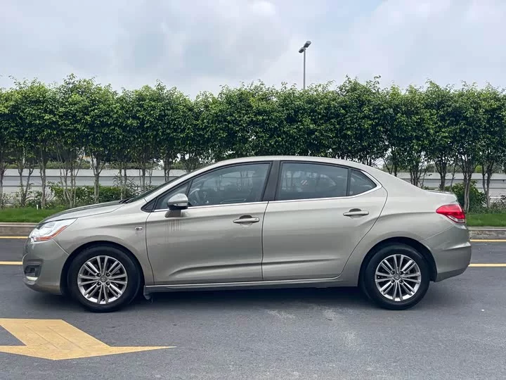 Citroën C4L