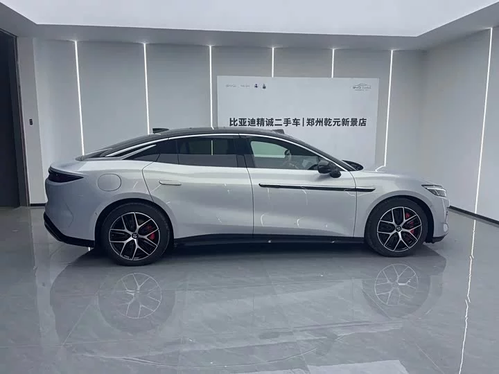 BYD Han L