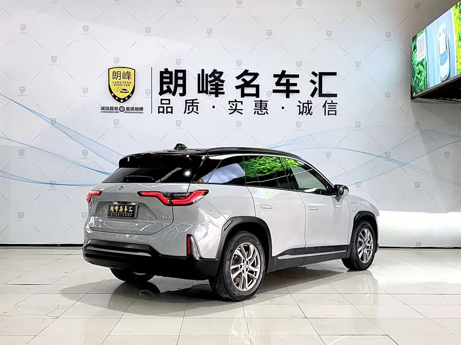 NIO ES6
