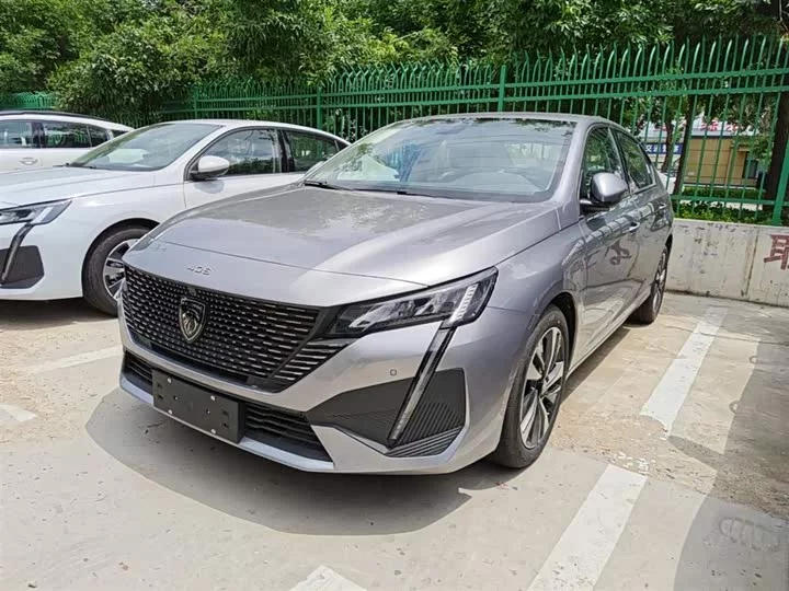 Peugeot 408