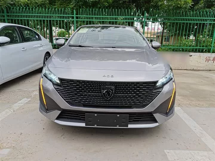 Peugeot 408